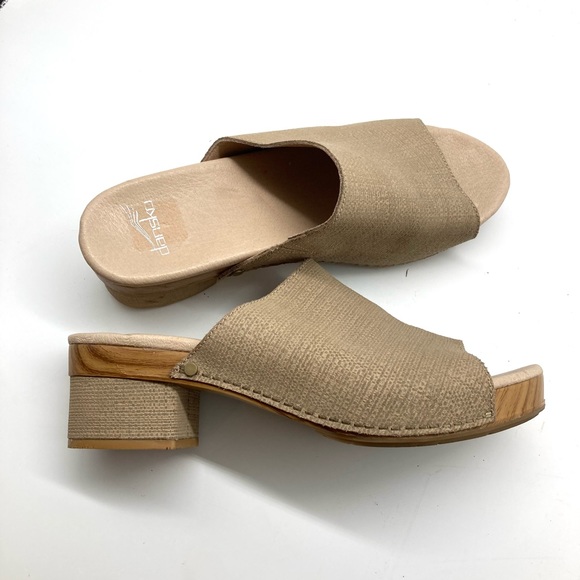Dansko Maci Taupe Textured Beige Leather Sandals - Picture 9 of 16